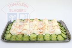 Russisch ei salade. 1 bolletje ei is ca 100 gram. Advies als hapje is 200-300 gram per persoon